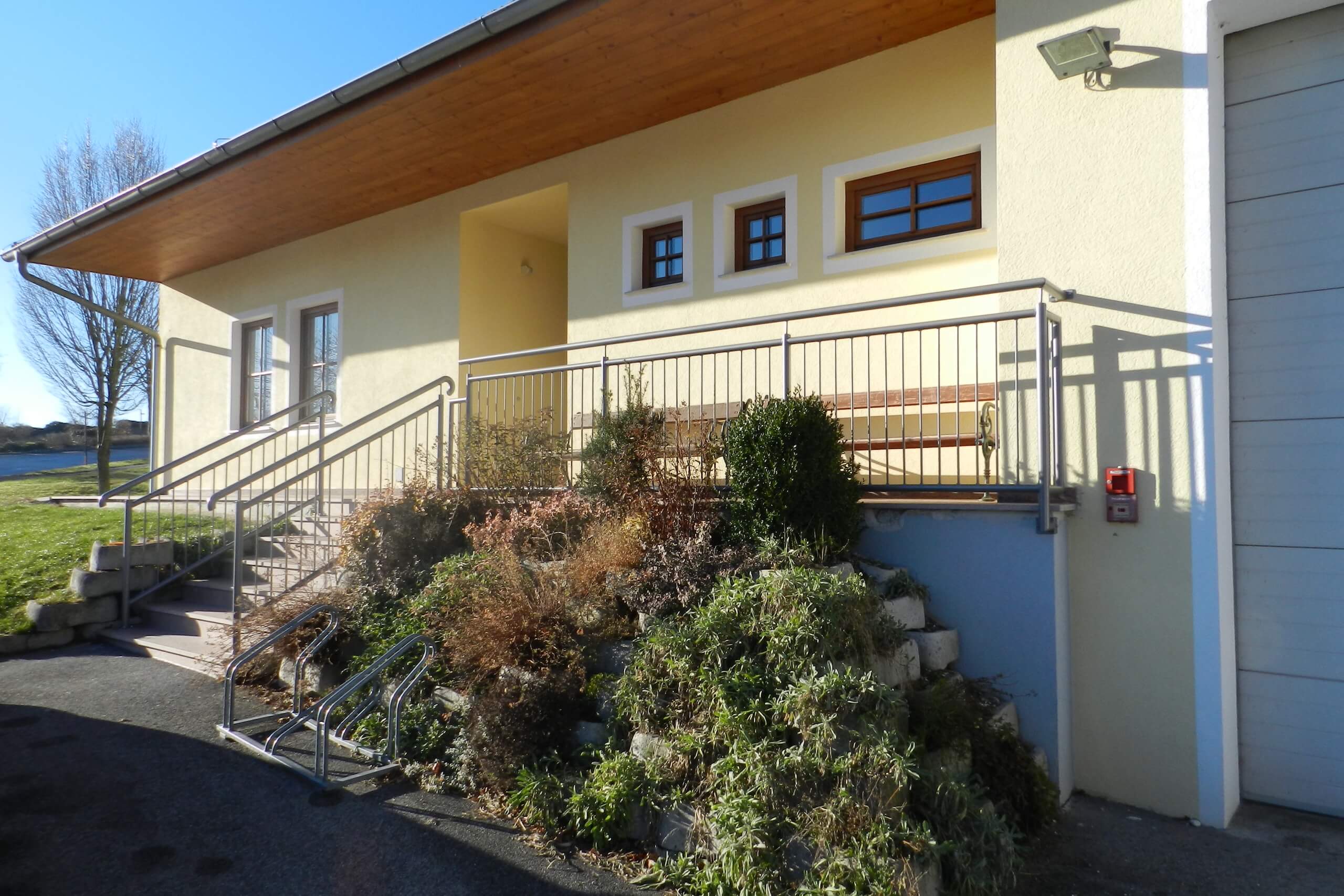 Graues Eisen-Stiegengeländer